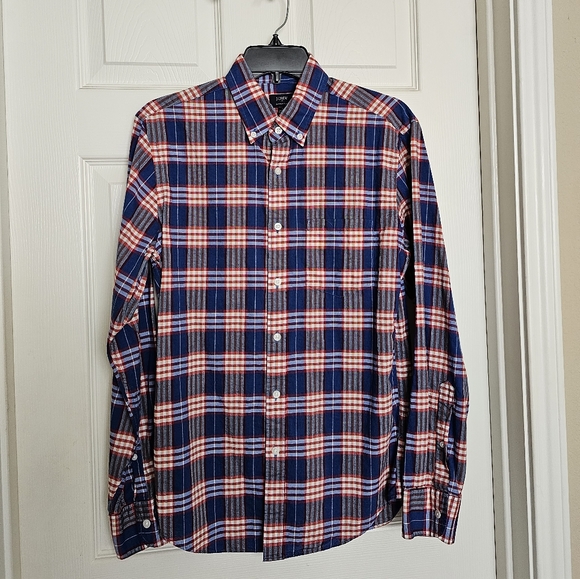 J.Crew Men's Button Down Shirt - Picture 2 of 5